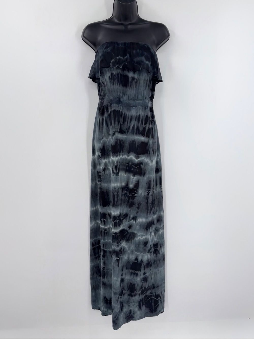 Gypsy 05 Tie Dye Silk Strapless Ruffle Maxi Dress | Gray / Black | Small
